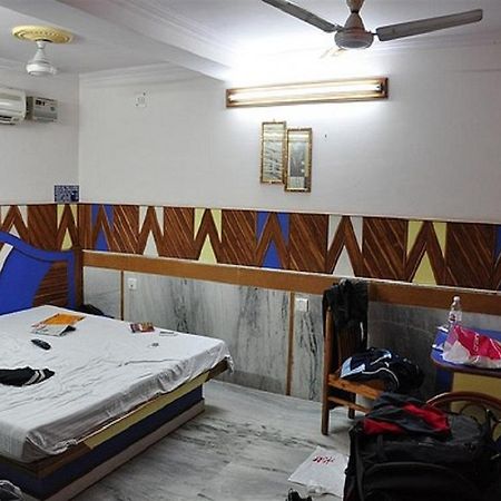 Ajay Guest House Ню Делхи Екстериор снимка