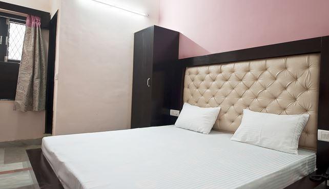 Ajay Guest House Ню Делхи Екстериор снимка