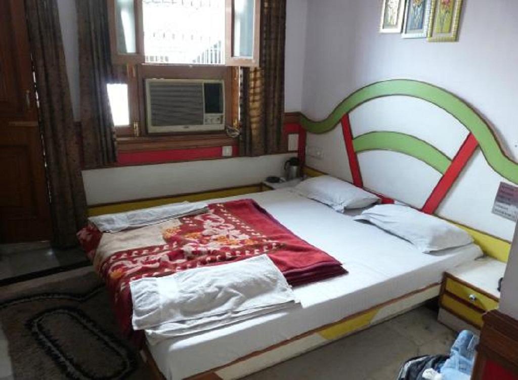 Ajay Guest House Ню Делхи Екстериор снимка